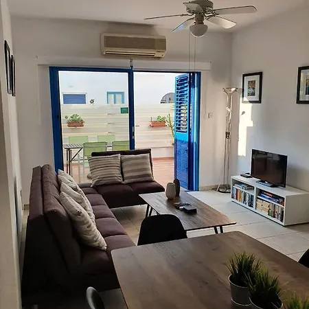 Apartment Central Gem - 10 Min Walk To The Sea, Harbor And Mall Paphos